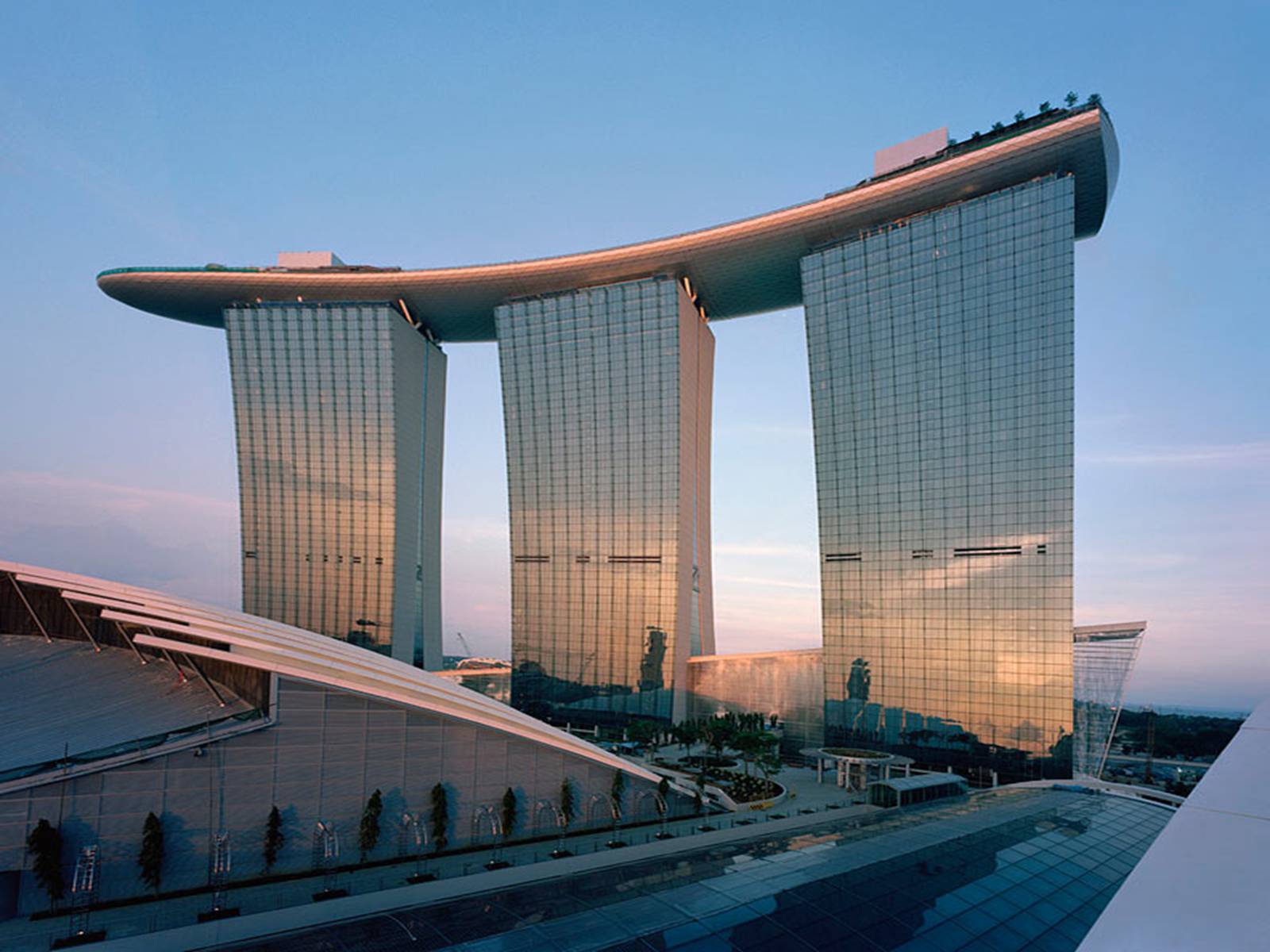 Презентація на тему «Singapore Hotel Marina» - Слайд #11